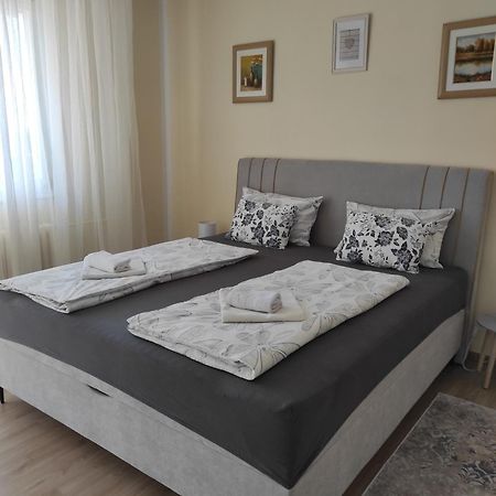 Ema Apartmani Vinkovci Exterior photo