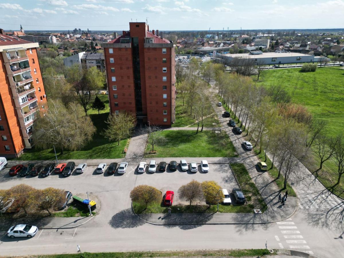 Ema Apartmani Vinkovci Exterior photo